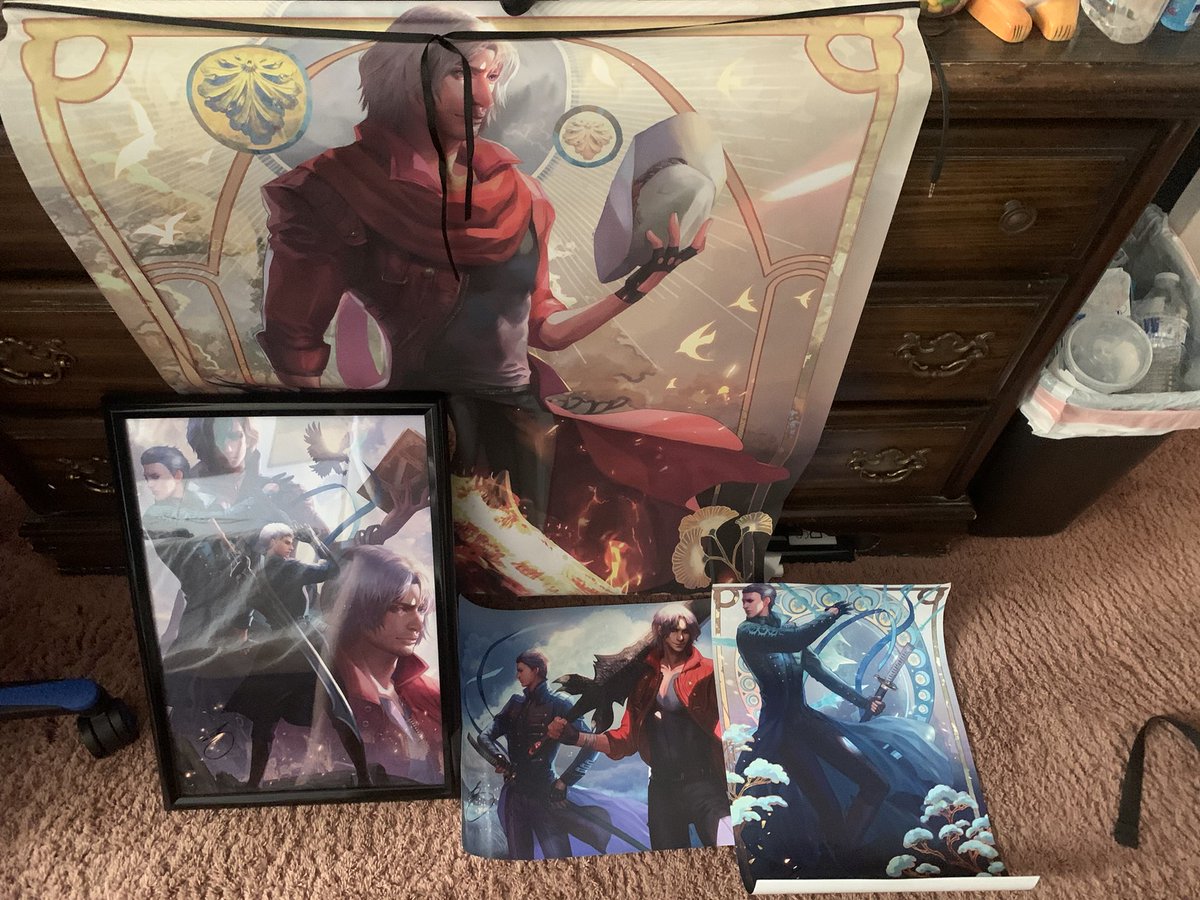 DarkVergil124's tweet photo. I’ve got these at fanime 2022 #fanime2022 #DevilMayCry #dmc5 #vergil #dante #v #nero #print #wallscrolls https://t.co/GEQTsAIsNJ