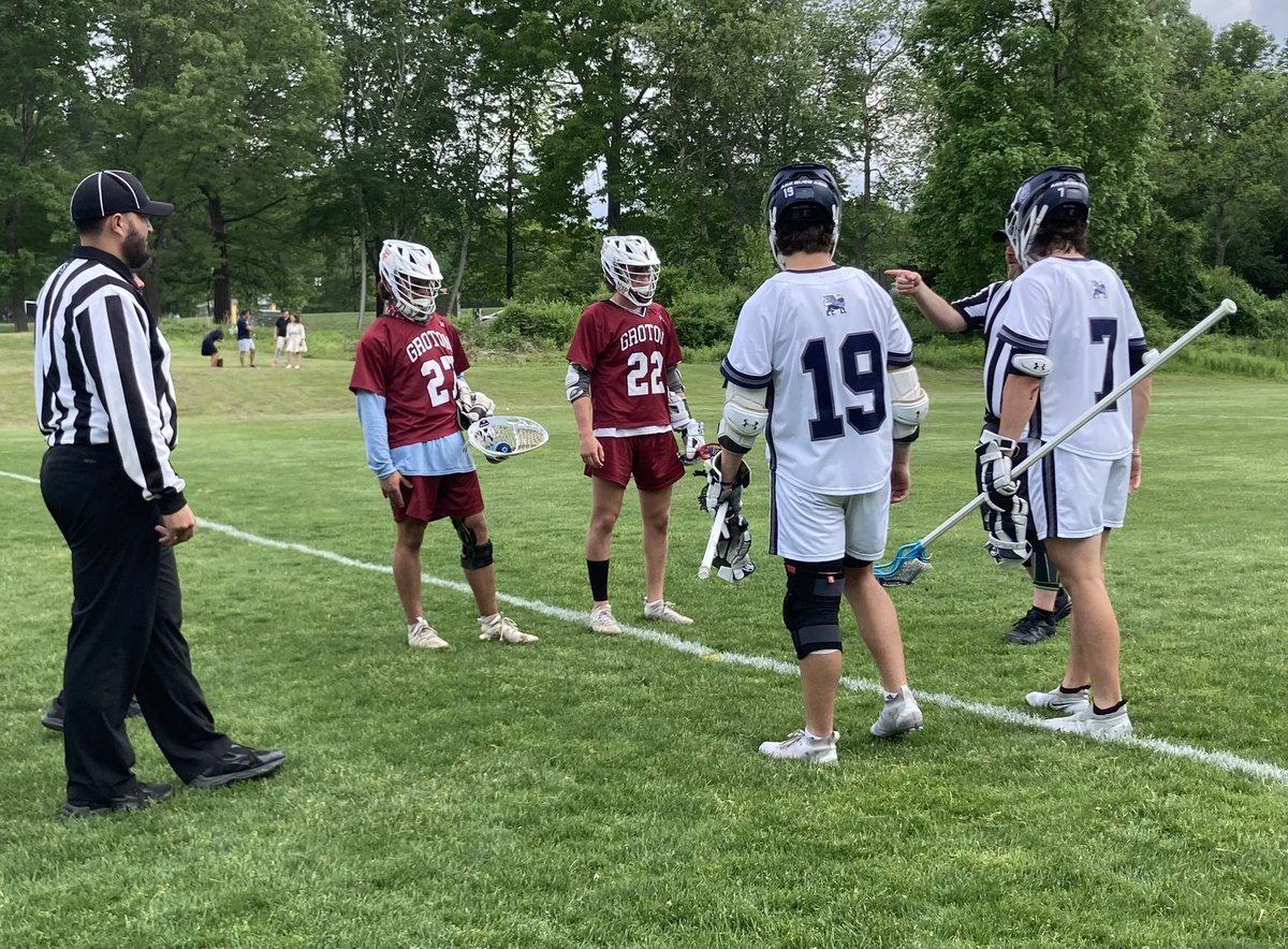 CoachLow21's tweet photo. Proud of these young men.
@GrotonBVH 
@FootballGroton https://t.co/hfsdXCRLko