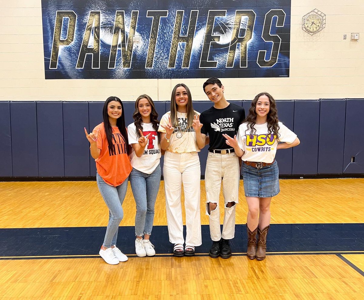 We are so proud of these 5 O’Connor dance team seniors that made their college dance teams! Congratulations!!