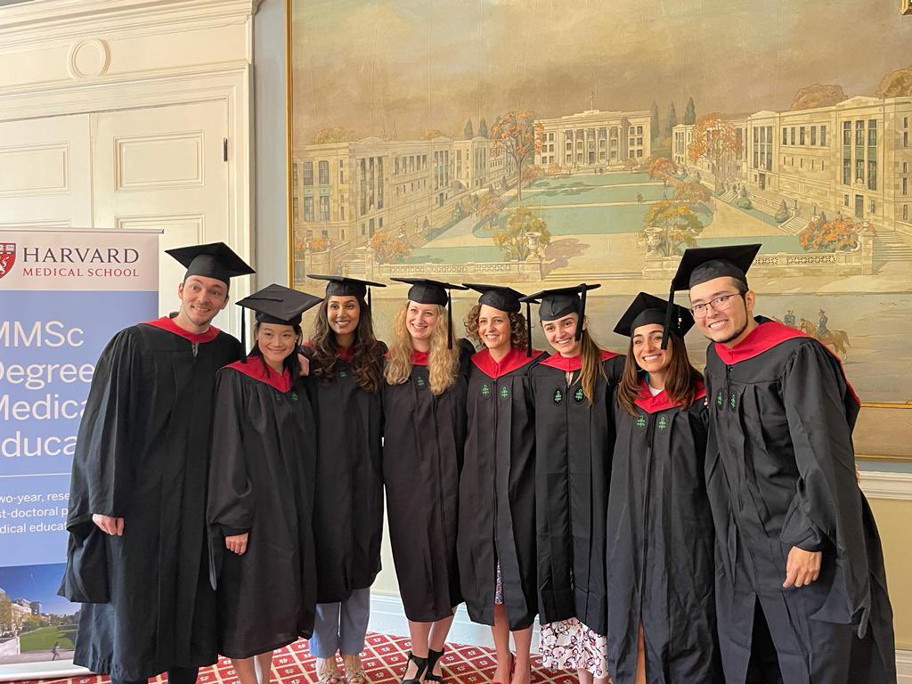 docramiro's tweet photo. Preparándonos para la graduación. Imposible sin el apoyo de la familia, amigos y las instituciones que hicieron esto posible. 🙌
@HarvardMedEd https://t.co/4bzRw8AKWp