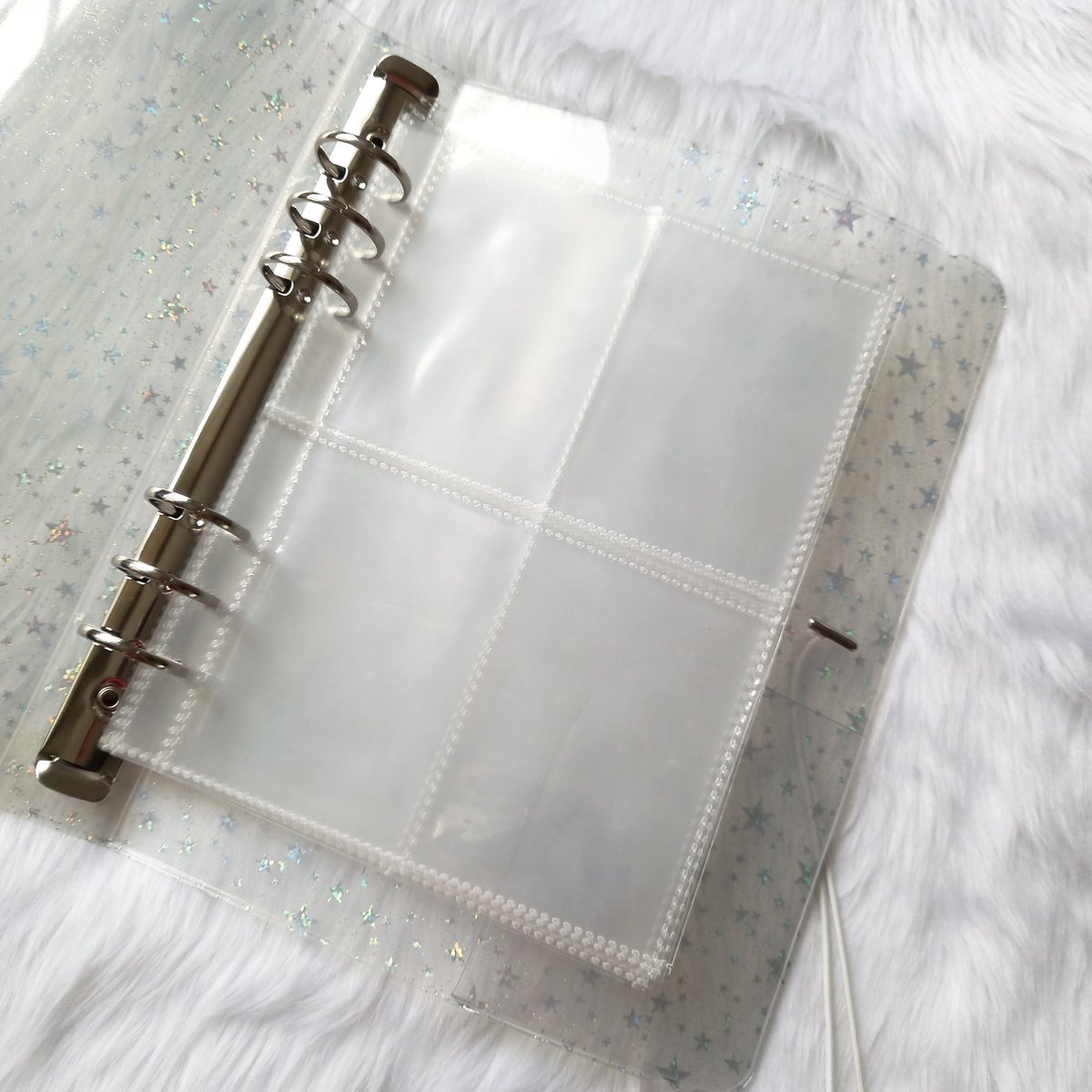 elle_cartt's tweet photo. wts lfb ph

🫧a5 binder transparent holo stars

— with 5pcs 4p &amp; 2pcs 2p sleeve
— ₱ 290 payo / dop: ₱350

mine / dm to claim

wts lfb ph a5 binder with 2p 4p sleeve https://t.co/1ANCdVO7JC