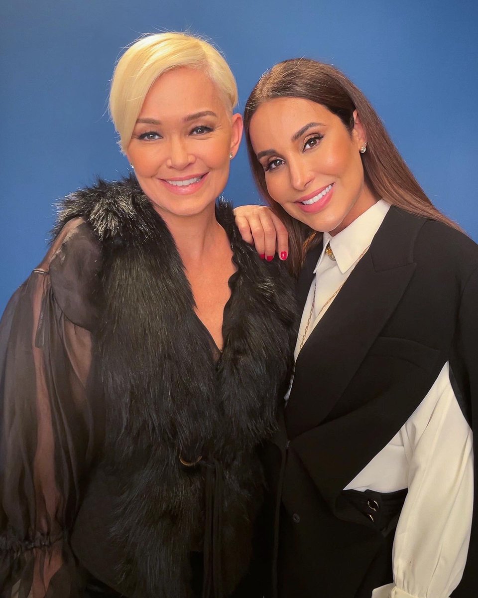 E elas terminaram juntas #calice 💕 
Carmem e Alice foram e apaixonadas para Paris em #QuantoMaisVidaMelhor