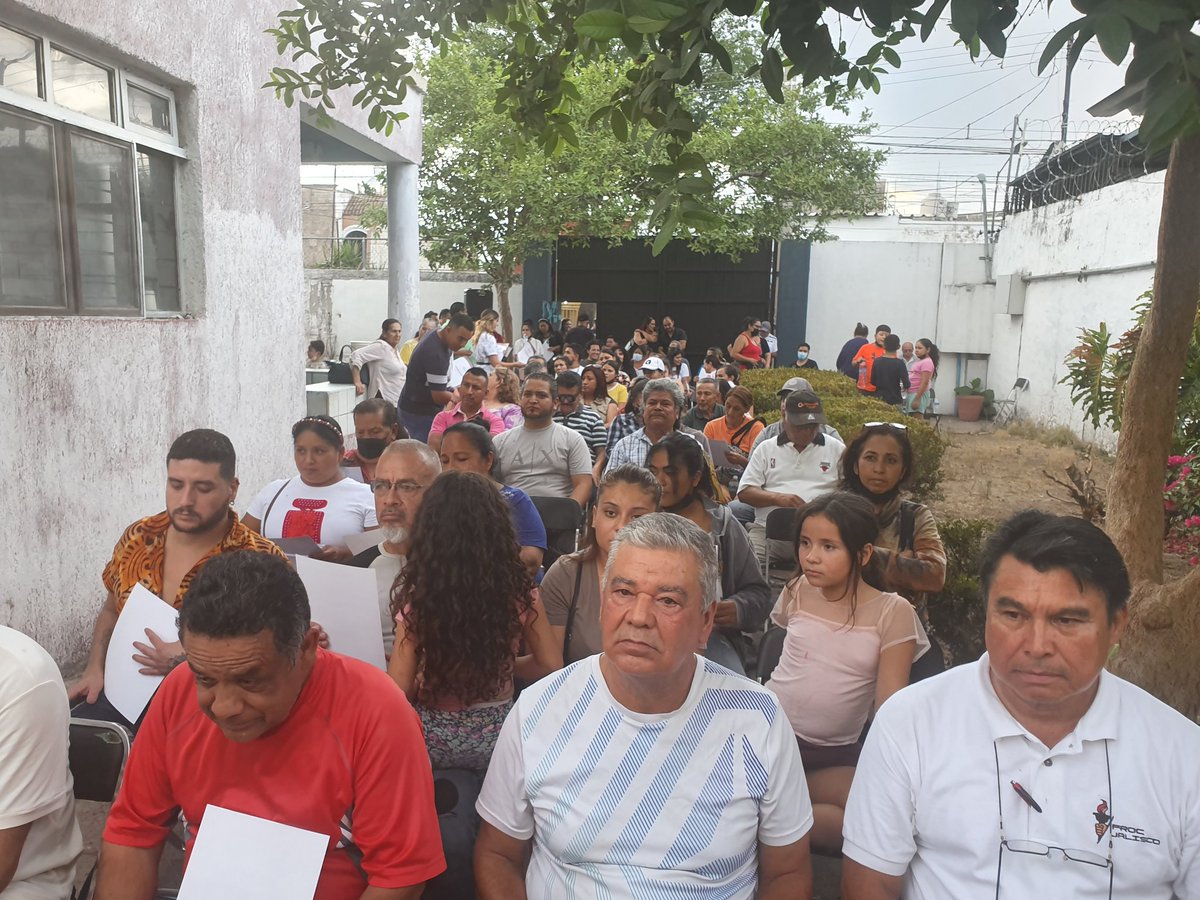 RubenVazquez_'s tweet photo. Seguimos avanzando #JuntosPorJALISCO

Sergio Martín Castellanos 
@DrCarlosLomeli

#DistritoXI
#gdlmx 
Rafael Martin Olmos https://t.co/KDos2hOwXv