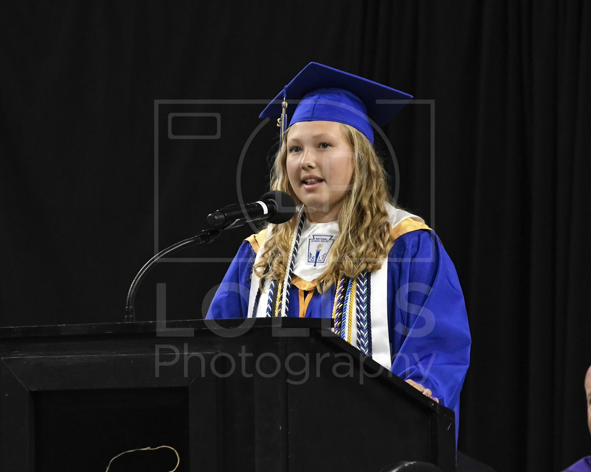 lollisphoto's tweet photo. Wren High School held graduation ceremonies at Littlejohn Coliseum in Clemson on Friday, May 27. @OfficialWren #classof2022 #littlejohncoliseum #lollisphoto https://t.co/1sN2Nm65sJ