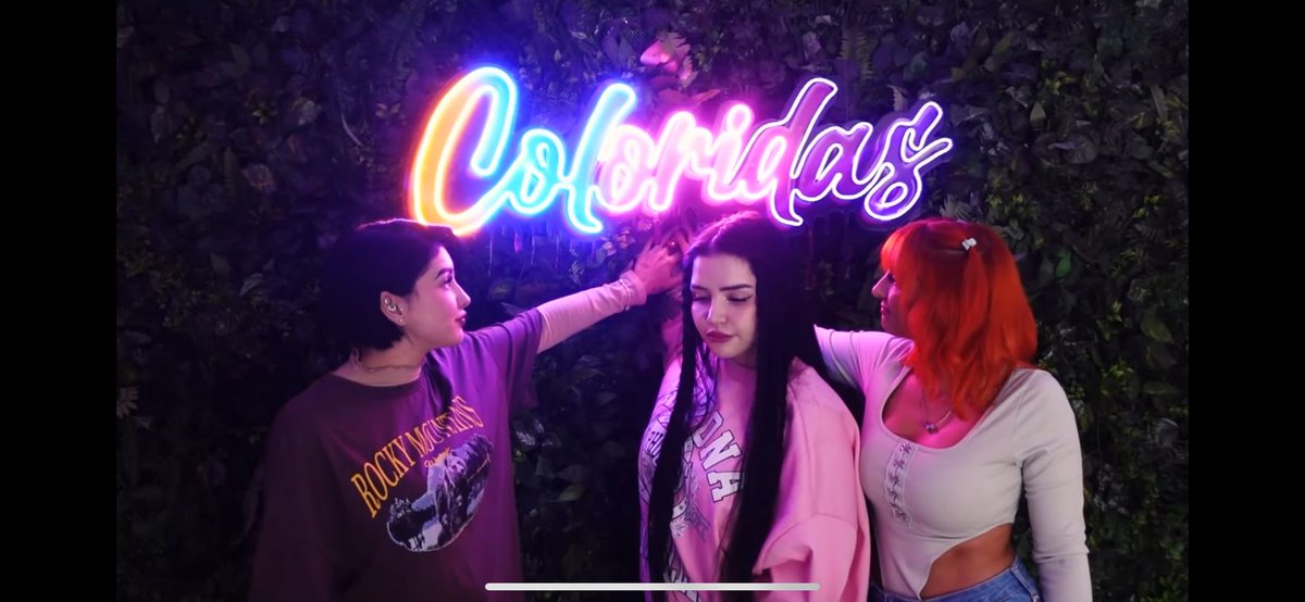 AshAventurera's tweet image. Las voy a extranar muchisimo 😭😭😭😥😥Voy a extranar a este team tan hermoso #adioscoloridas:( Siempre van a estar en mi corazon #coloridas @liamendimusic @sofiabrano @paulinausugaa Las seguire viendo por sus canales pero voy a extranar mucho a este team tan BELLO!!