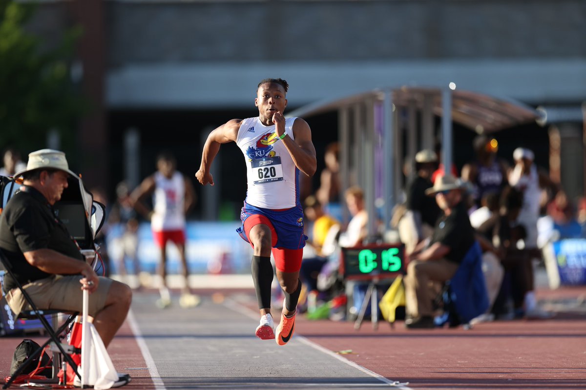 Freshman Jaden Patterson places 37th in the men’s triple jump with a final jump of 14.92m (48-11.5 ft.).

#KUtrack