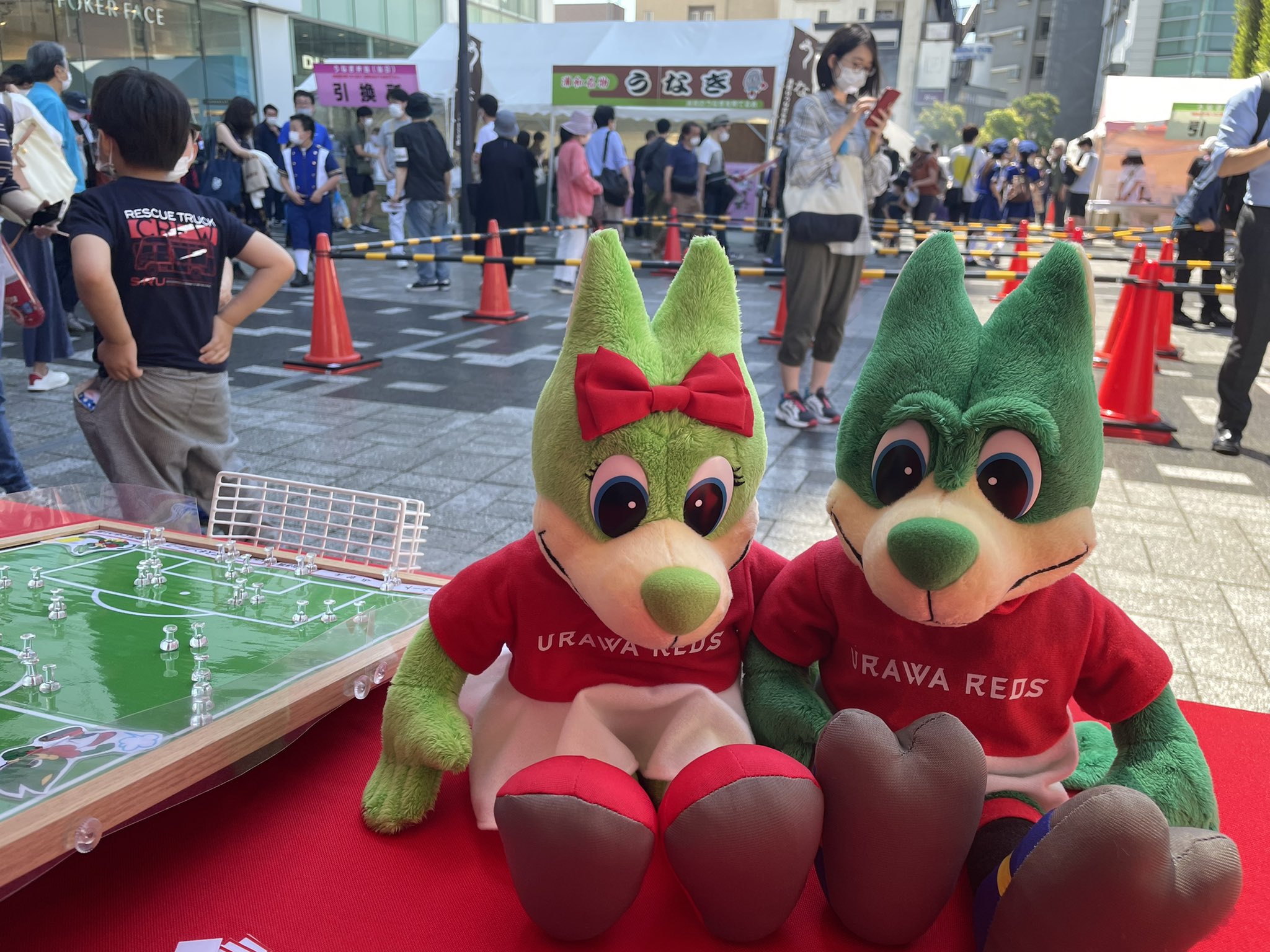 浦和レッズホームタウン イベント 本日 第19回 さいたま市 浦和 うなぎまつり に 浦和レッズブース出店 Twitterフォローで ミニゲームができるよ 遊びに来てね 時間 10 00 15 00 場所 浦和駅東口駅前市民広場 浦和パルコ 前