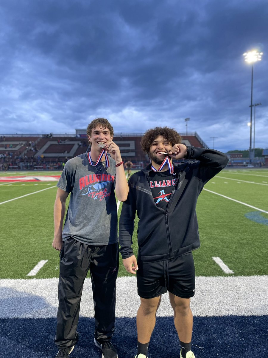 Party in Columbus next weekend with <a href="/BrendanZurbrugg/">Brendan Zurbrugg</a> #statebound 🔥🏆