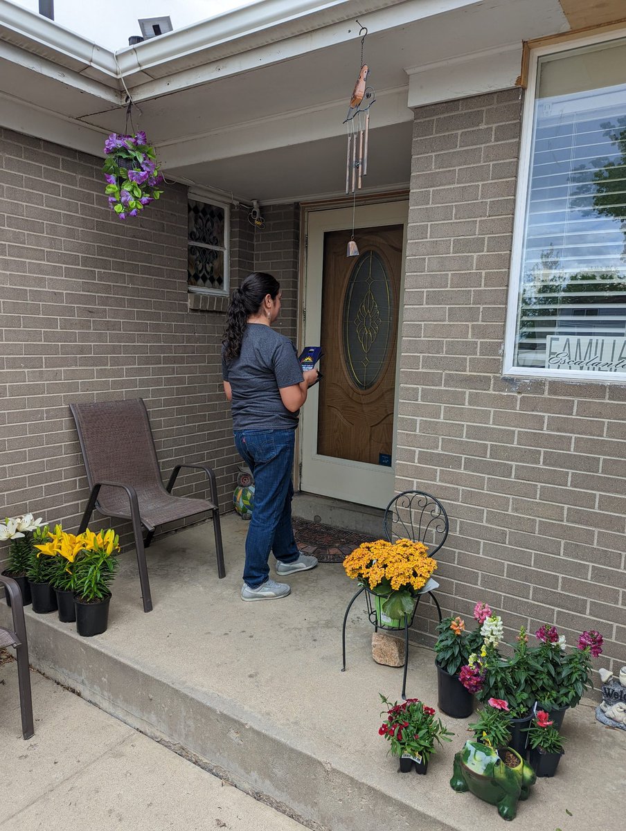 libre_colorado's tweet photo. Go team! #TeamWork It’s a great day outside so why not go walking and talk with folks about the issues most important to them! #GetToKnowYourCommunity #BeLIBRE #LIBREInitiative #TrueCost #Inflation #GasHike https://t.co/5vmdDrEjSH