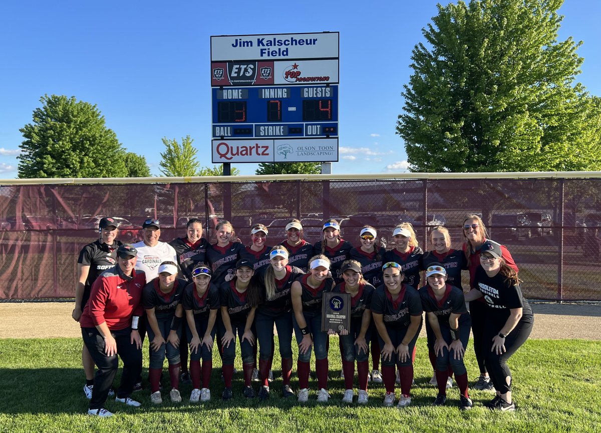 MHSCardsSB's tweet photo. 🚨 CARDS WIN 🚨

FINAL: MID 4, VER 3

The Cards down the Cats and claim THE REGIONAL FINAL for the first time in 8️⃣ years. Redders and Cochrane chip in ✌🏼 hits apiece; Zimmerman adds a pair of RBIs to seal the deal.

The Cards face Monona Grove on Tues (5/31).

#GoCards | #WeFly https://t.co/NzI2e3zoKQ