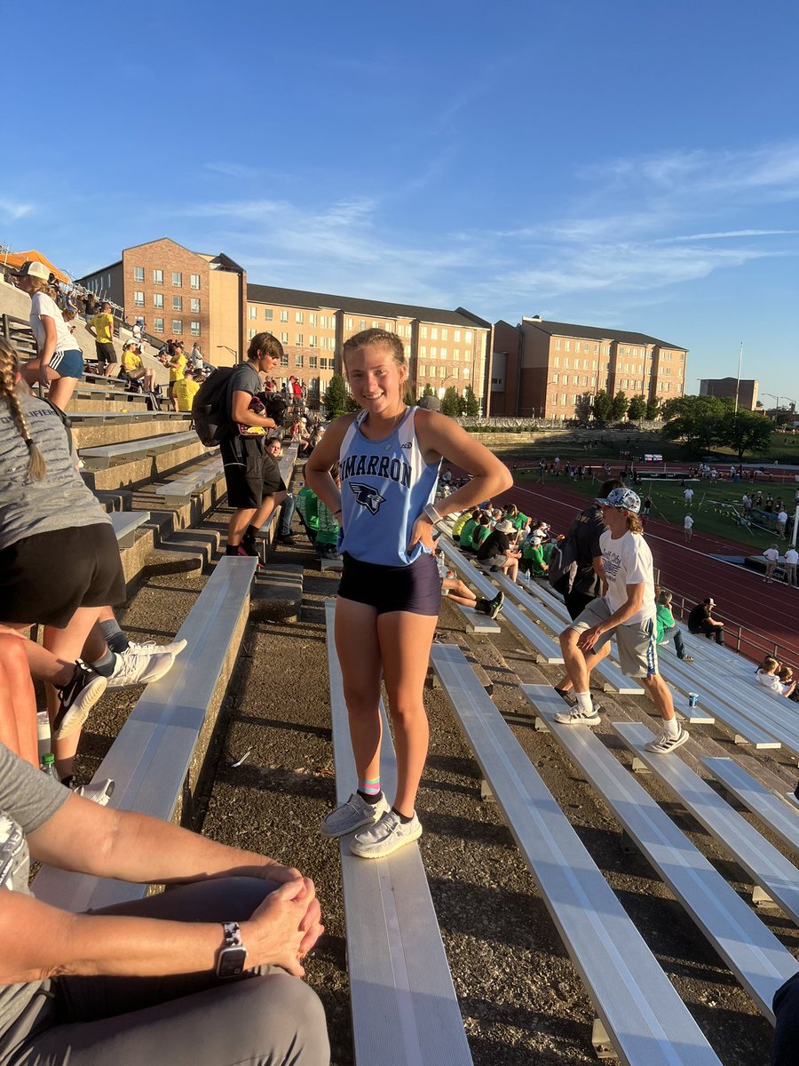 Kennedy Jarnagin clears 10-0 in pole vault and finishes in 6th! Congrats, Kennedy!