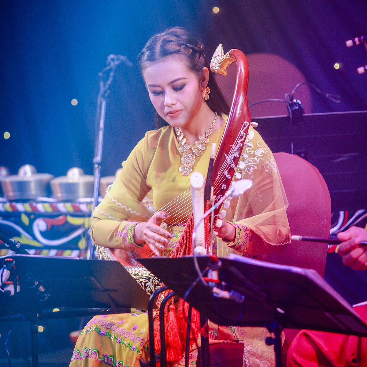c_consonant's tweet photo. 🎁#HappyBirthday to Nandar Zaw Win, our #CaseanConsonant Musician from #Myanmar🇲🇲🎂

Wishing you a very joyous birthday, full with smiles &amp; happy laugh. May this new year bring you days filled with happiness, laughter, good health, success &amp; countless blessings.❤️✨

#Casean https://t.co/vlOZ1eoQHl