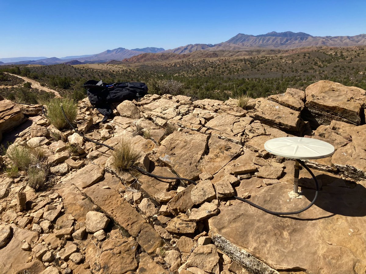 GeodesyRules's tweet image. It was so nice doing some fieldwork again after many years. Installed GPS stations across the Pahranagat Shear   Zone in southern Nevada. @NVGeodeticLab