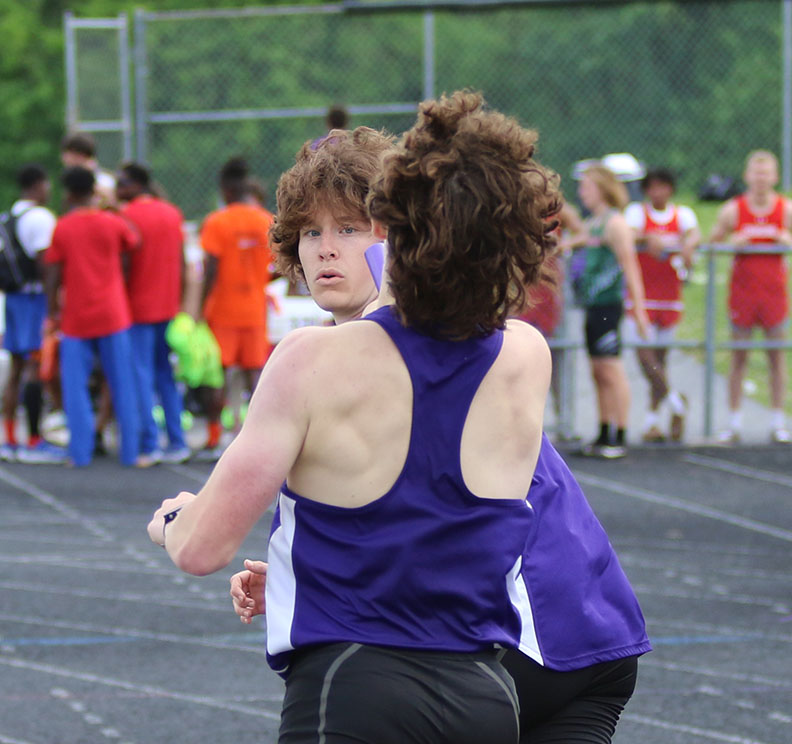 GregShashack's tweet photo. CM's 4x800 eyes state medal; Watts, Patrylak run strong for Tigers https://t.co/0kOTIX2JjI) via @altontelegraph https://t.co/aKSTMYnwym