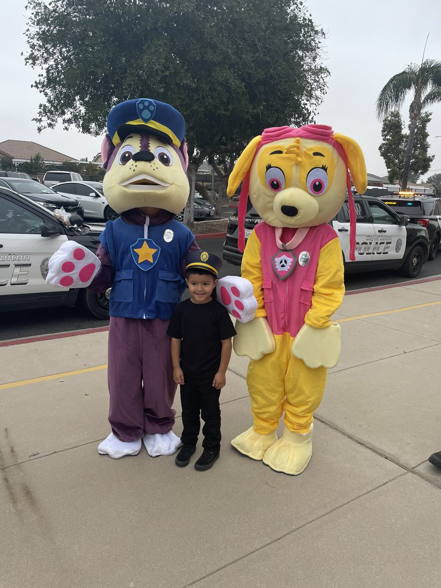 GeorgiaFMorris1's tweet photo. Thank you @Colton_PD and @RichRandolph7  for an amazing day! Our Mt. Lions were so excited and filled with so much joy to see their heroes today! https://t.co/5BzLpDqY4O