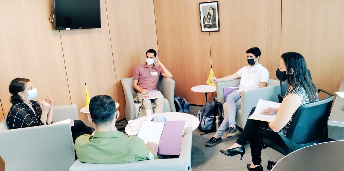 SofaGuilln3's tweet photo. #DespachoAbierto Ayer viernes nos reunimos con representantes estudiantiles de la UNA #FEUNA
Seguiremos estableciendo canales de diálogo.
▶️ 📝 Si su organización necesita agendar una reunión escríbanos al correo:
sofia.guillen.diputada@gmail.com https://t.co/0deFwkjRHb