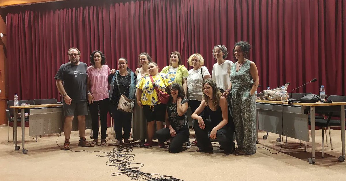 MangelsLors's tweet photo. Sessió de tarda de la 1a Festa de la Inclusió als @HoPierola amb taula rodona on s'ha debatut sobre temes diversos, fent palès la manca de valentia per part de les institucions per abordar la diversitat funcional amb normalitat. 
@diverslets @dispiera @auria_grup @IreneAbadGil https://t.co/NKUyozSGXP