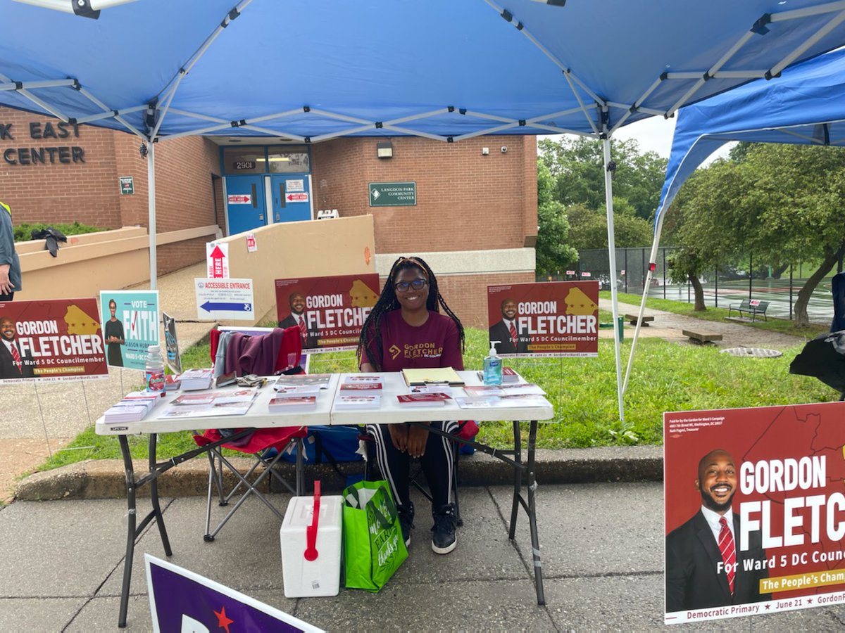 GordonForWard5's tweet photo. Are you voting at #Langdon or #TurkeyThicket today? Look out for #TeamFletcher! #GordonForWard5 #Ward5 #VoteGordon https://t.co/NFfK1Wa9Ye