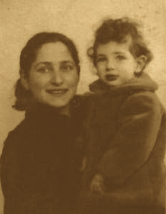 paroles_la's tweet photo. 9 mai 1944. Au cours d'un transfert,une FTP-MOI de 31 ans jette dans la rue un mot pour sa fille de 5 ans:"Je meurs avec la conscience tranquille et avec toute la conviction que demain tu auras une vie et un avenir plus heureux que ta mère."Elle est guillotinée le 10. Olga Bancic https://t.co/jXJDkCfvQf