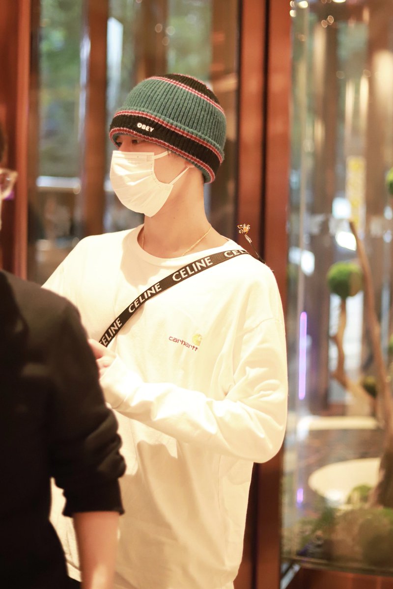 Zz1nADream's tweet photo. 220611/下班

🧶🐈‍⬛

*AllRightsReserved

#TEN #TENLEE #TENChittaphon #李永钦 #텐 https://t.co/OblZPbssXw