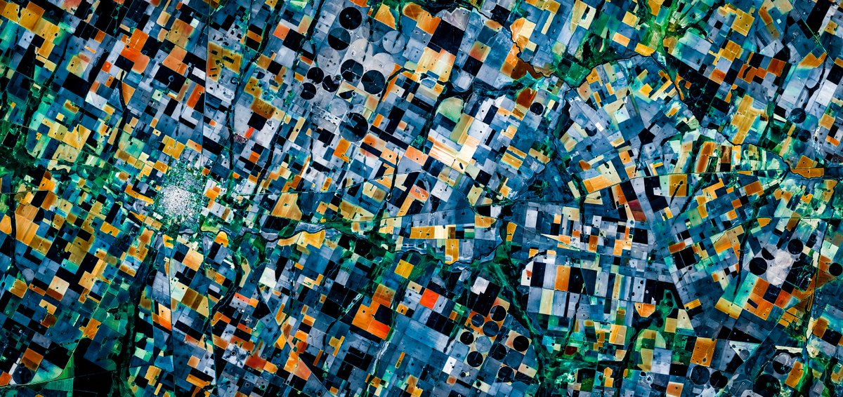 Google chose Federico Winer as one of its main partners for its project Google Earth. Some of the amazing piece of Arts of <a href="/Ultradistancia/">Ultradistancia</a> are shown in the platform. 

Now, @GlobalSmartNFTs makes it possible to collect one of these NFTs😍

Pampas Rojas at gsnfts.io/ultradistancia/