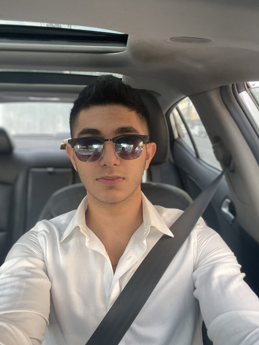Alikocholooo7's tweet photo. خرداد💘 https://t.co/ZplejbjGe2