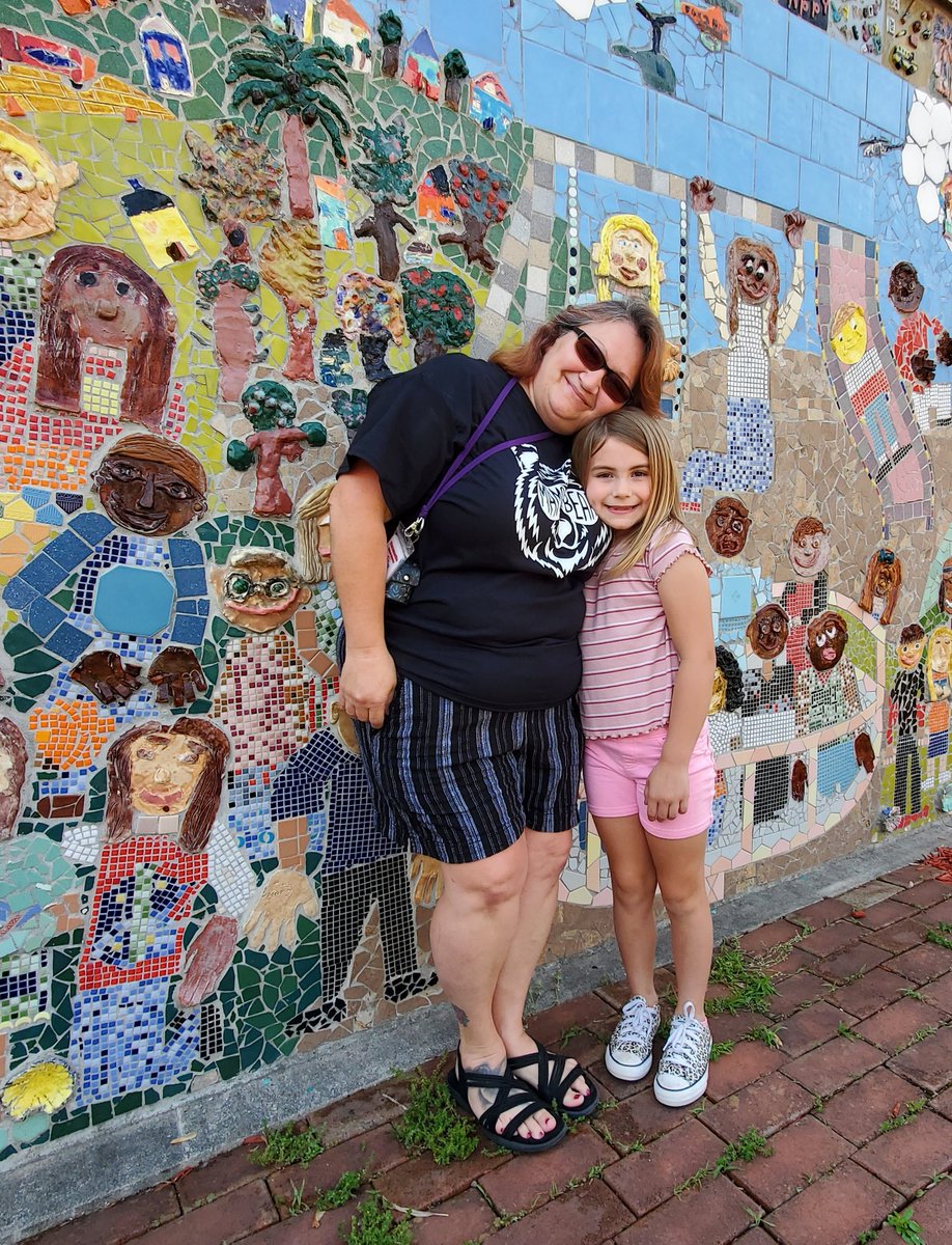 M McGuffin 🐦 tweet media