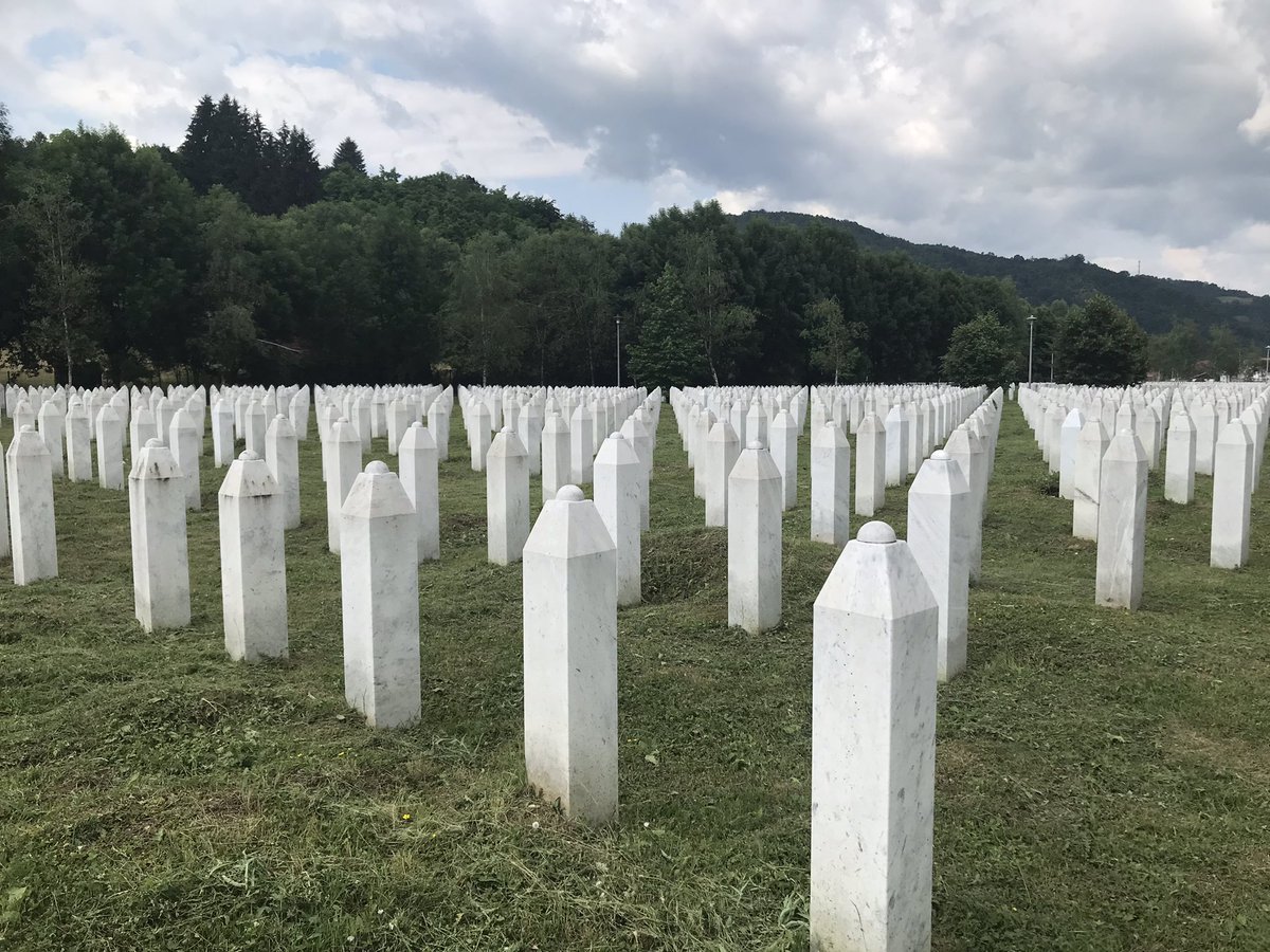 MattFieldUK's tweet image. Our visiting cross-party group of 🇬🇧 MPs today visited the Srebrenica Memorial Centre, talking to survivors, family members and younger generations about the dangers of hate, and the vital lessons that still need to be learned around the world. #UKinBiH