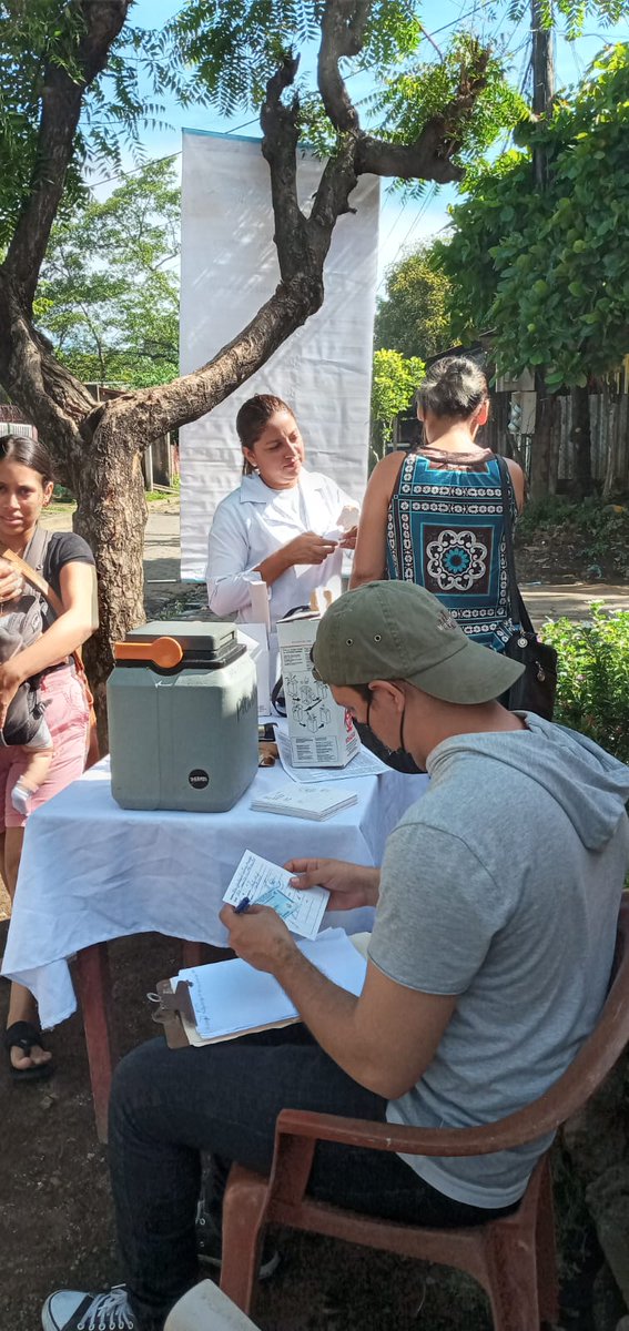 Con la atención comunitaria en Salud, hemos venido vendiendo al COVID, de igual manera hemos seguido combatiendo y herradicando con buen suceso todas las enfermedades en general. 
Vacunandonos somos un pueblo que vence !!! 
#4319FuerzaDeVictorias