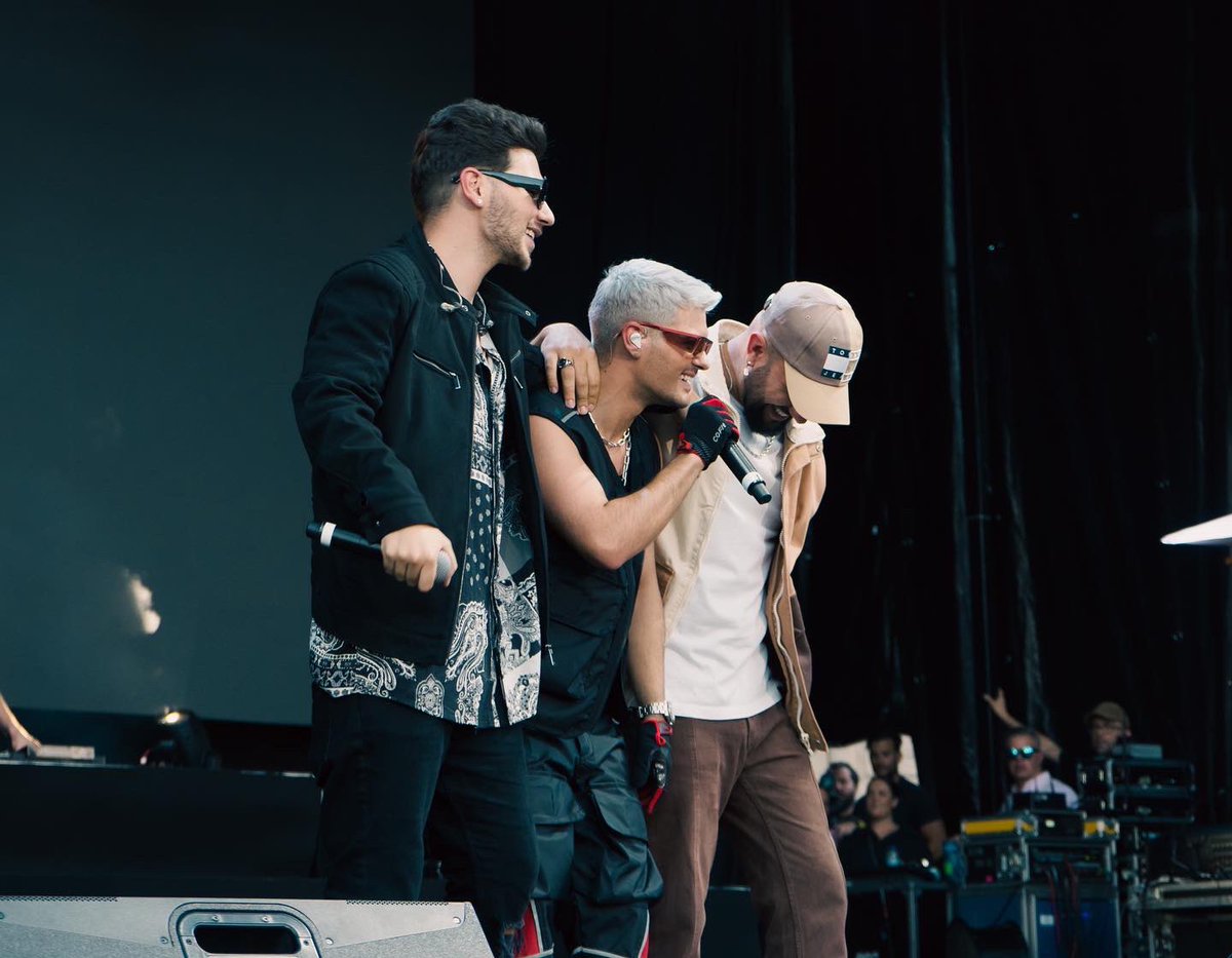 Por la puerta grande, que bonito lo de ayer y que p* pasada volverte a ver girar por España, eres un todoterreno, te queremos brother <a href="/AbrahamMateo/">Abraham Mateo</a> fue un placer!! Viva MadRiDddddd 🔥🪩