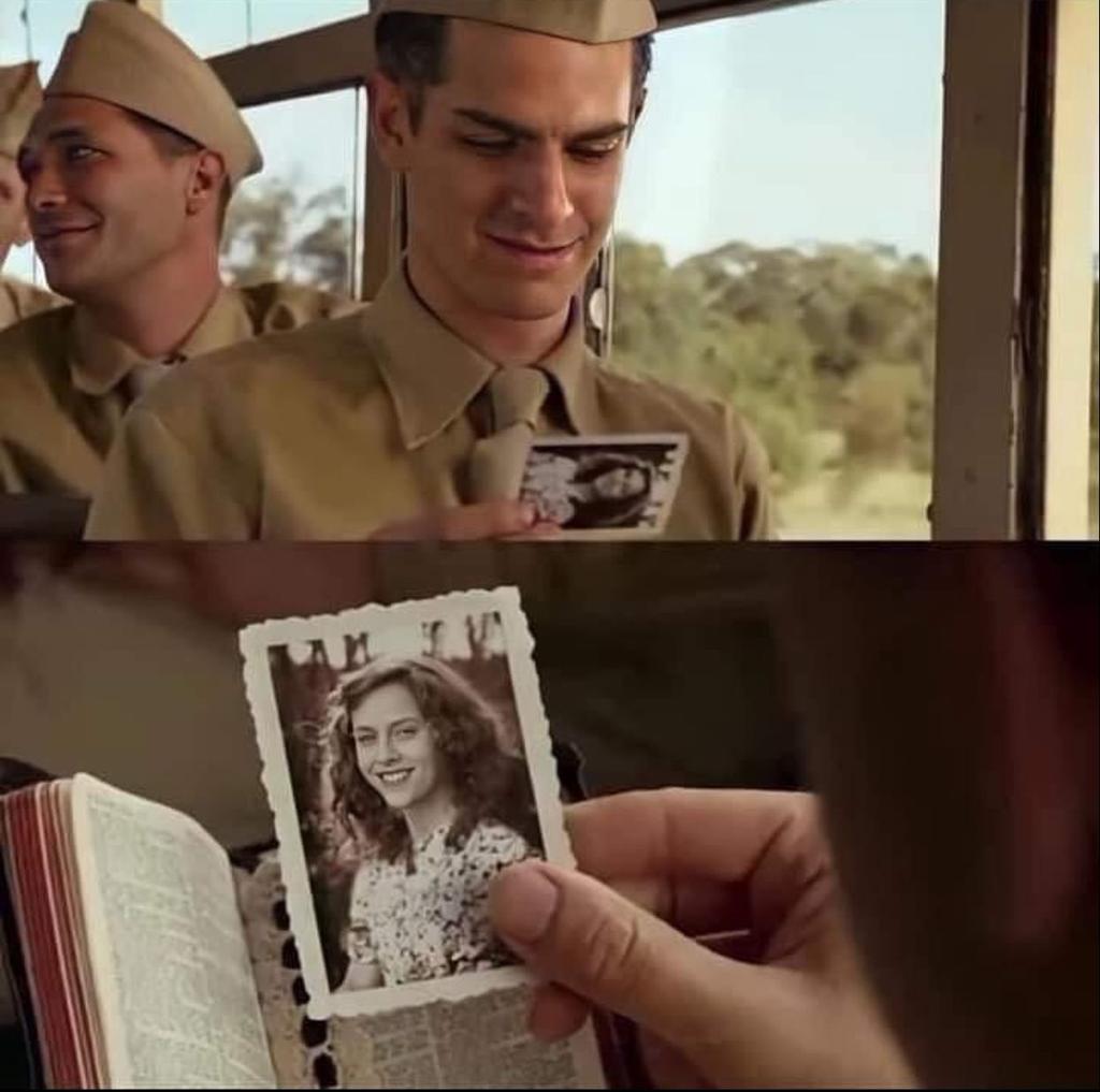 "أحدهم يراك هامش ، وهناك آخر يراك أُمنية ."🖤