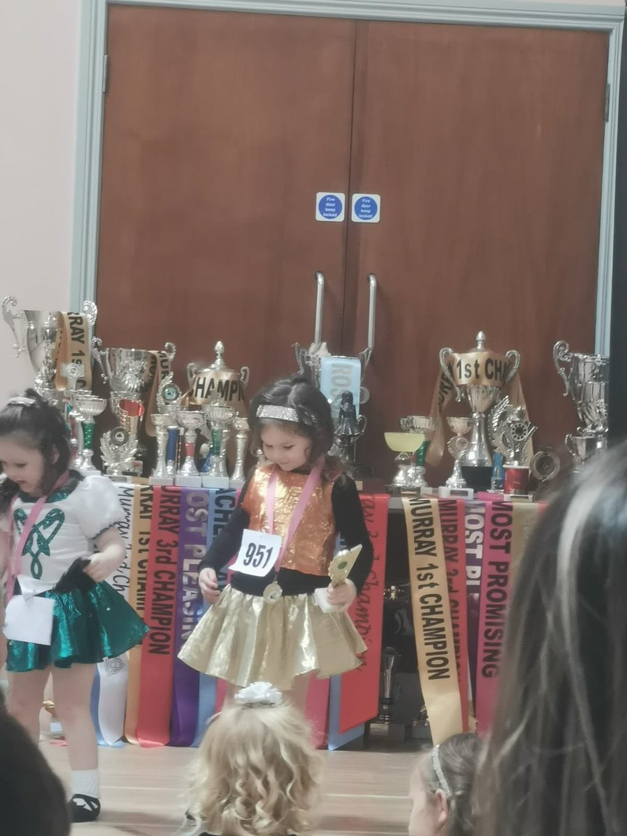 Kyleorogan's tweet photo. Wee woman’s first feis, 4 years old and not drop of nerves or fear, also picked up two 1sts! Daddy standing smiling like a Cheshire Cat proud as punch ♥️♥️ https://t.co/lJyI7JOJeJ