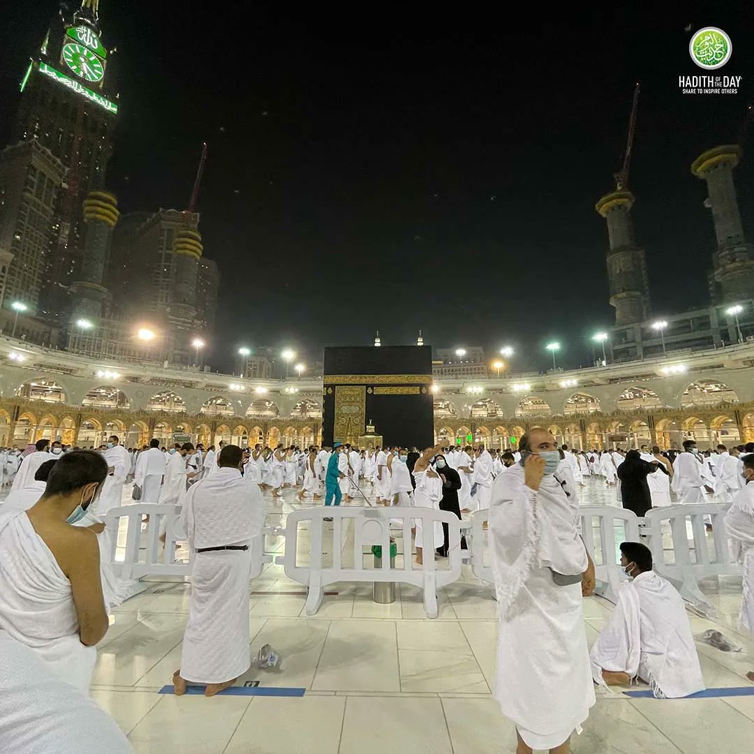 Hadithoftheday's tweet photo. To sit in the best of Houses!

Photo: Thaufiq https://t.co/3ESrHgnE9H