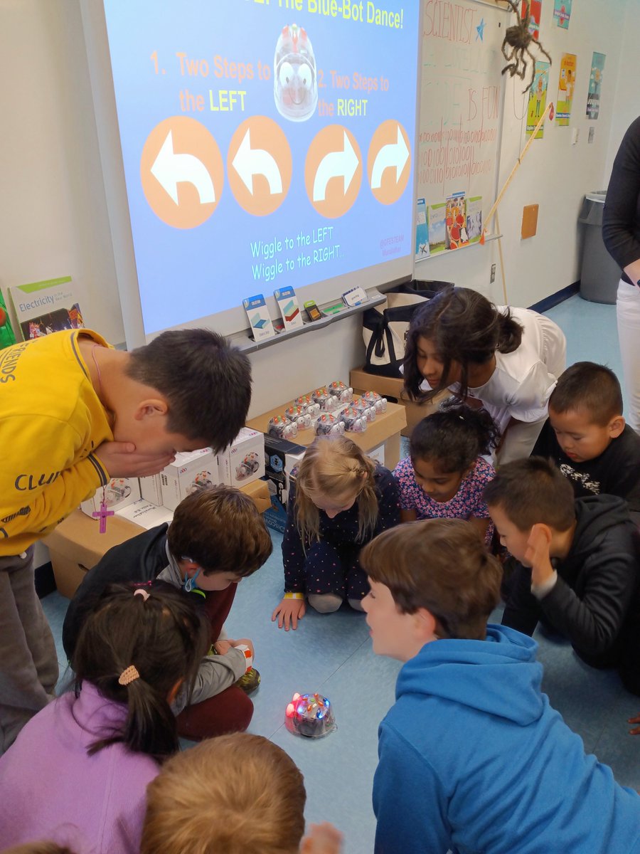 GFESTEAM's tweet photo. @Green_SteamGBE @FCPSSTEAM @fcpsnews @PinheiroJanik @cnscaptura @AlexFuentes4Edu @ChrissyBrownson @TTSResources #Bluebots. Yes, they are a really fun way to excite our youngest students to #coding #robotics. 

Thank you, @FCPSSTEAM, for the loan kit. Hope we can have them again next year🤞
@CodeVA #FundingSTEAM @Dovidovidovi @exploringcs https://t.co/jR2p58fmW0