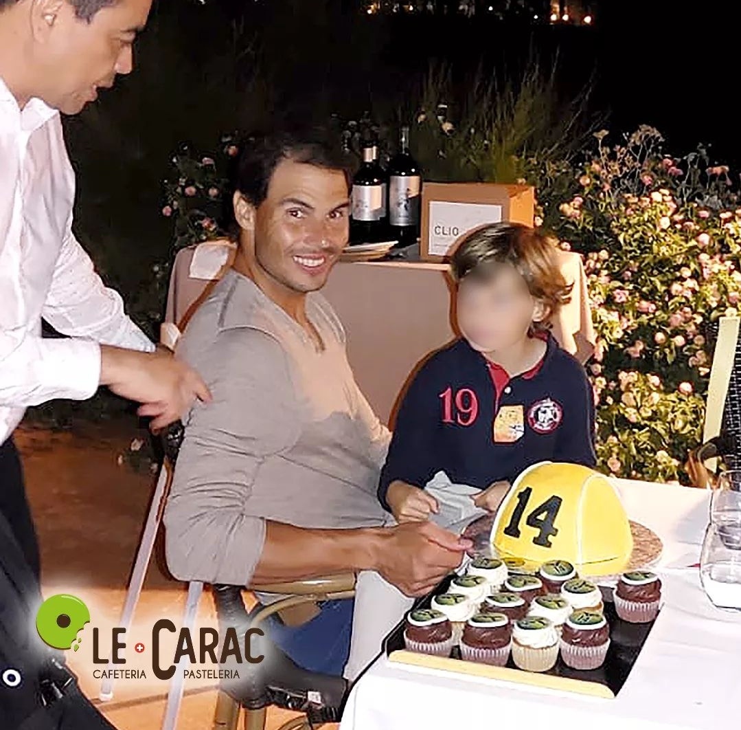 sabrine931's tweet photo. One more cake for #14 🏆😍 https://t.co/N8RyZ2KXYv https://t.co/edYm9bwnCF