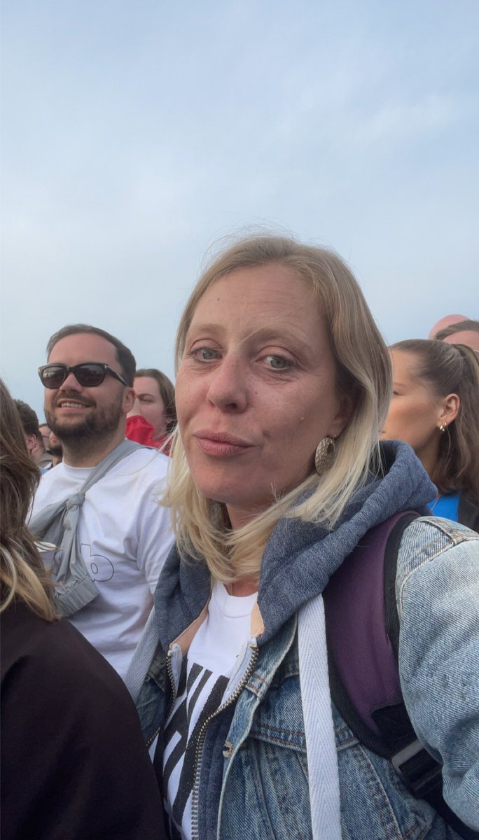 No no no no no no its not fair that this was already a week ago I want to be there now doing it all again ❤️❤️❤️ #LiamGallagher <a href="/liamgallagher/">Liam Gallagher</a> #Knebworth2022