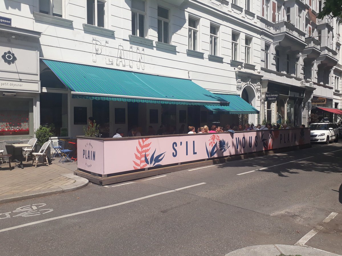 PEitzinger's tweet photo. When in Vienna: Das Lokal von Rubin Okotie mal ausprobieren. Und ja, das ist schon richtig gut.
#silvousplain https://t.co/BaIXint0Ei