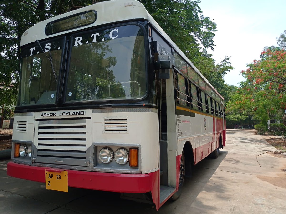 TGSRTCHQ's tweet photo. To provide better service to the passengers, TSRTC buses are refurbished at our workshops
@Govardhan_MLA 
@tsrtcmdoffice 
#TSRTCBus https://t.co/6JB9x2POed