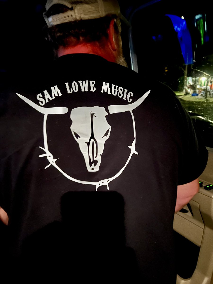 samlowemusic's tweet photo. Silver Lake - West Virginia!! 🤘 https://t.co/VdNIBylLAG
