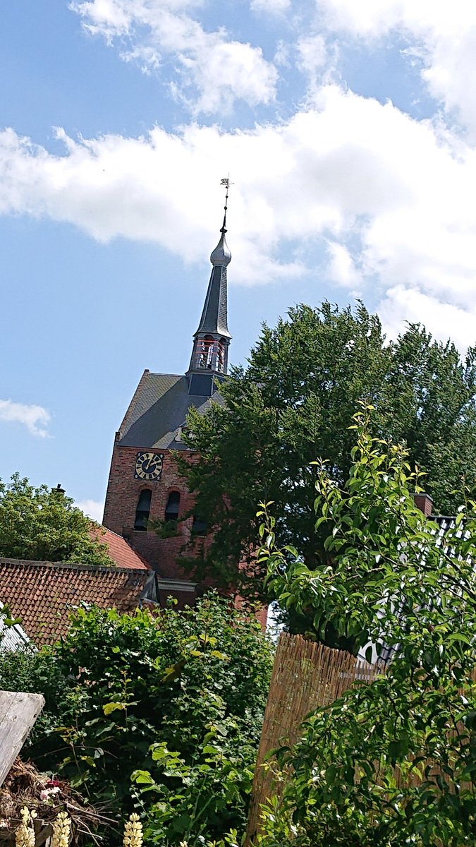 Open toren dag, ook in #tZandt Hoe leuk is dat? Vrolijk luidt zo af en toe de klok. En uiteraard genieten van het mooie uitzicht. Wees welkom tot 16.00 uur.