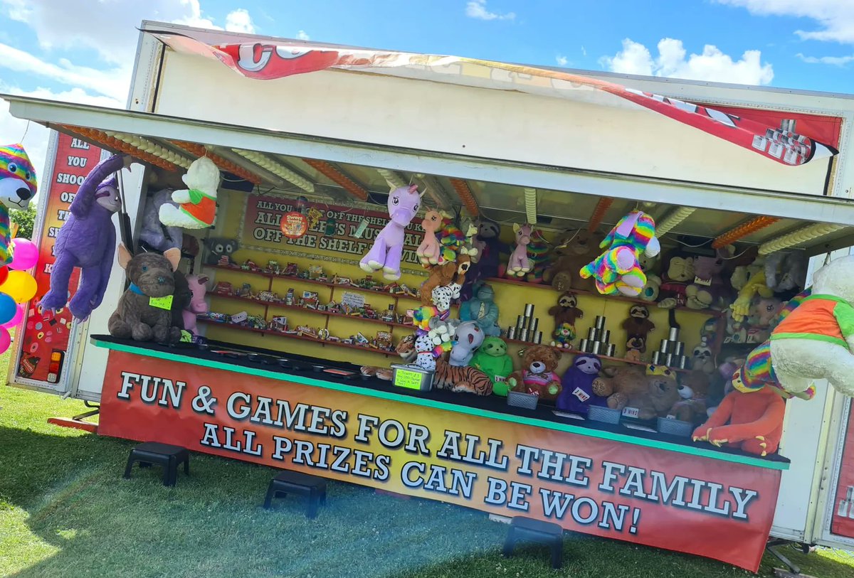 FUN FOR ALL THE FAMILY!

We've got fairground rides, games, prizes to be won, face painting, ice cream, candy floss and all the pick n mix you can eat (oh, and artisan coffee for the parents)!

#MKRUGGERFEST #Rugby7s #FamilyFun #MKRUFC #MiltonKeynes #Festival