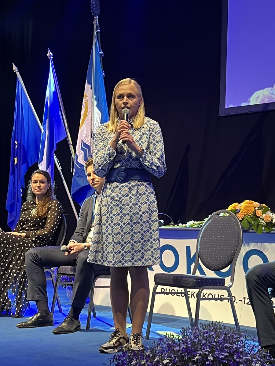 Ihmisten tehtävä ei ole valtion kestävyysvajeen umpeen kurominen, vaan oman elämännälän toteuttaminen, linjaa <a href="/elinavaltonen/">Elina Valtonen</a>, joka on ehdolla jatkokaudelle puolueen varapuheenjohtajaksi.

#kokoomus #kalajoki2022