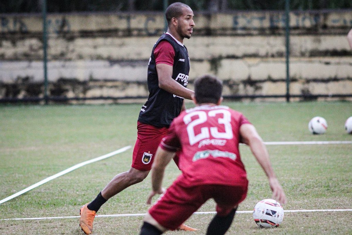VoltacoFC's tweet photo. Começou o fim de semana de preparação para a Série C! 💛🖤🤍

Mudança de chave, pois segunda tem um desafio importante pelo Brasileirão! Vamos juntos, família Voltaço! 

📸 Andre Moreira 

#EuSouVoltaço #VaiPraCimaDelesTaço https://t.co/aCBM1SlZ5V