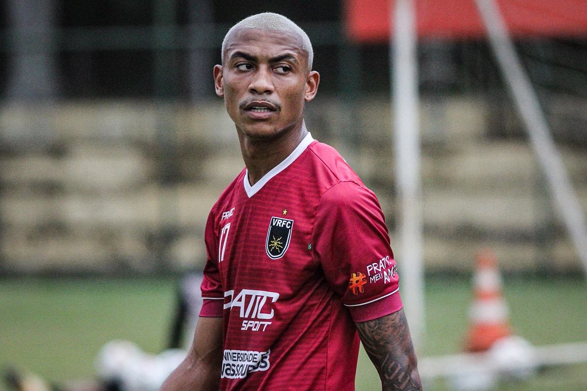 VoltacoFC's tweet photo. Começou o fim de semana de preparação para a Série C! 💛🖤🤍

Mudança de chave, pois segunda tem um desafio importante pelo Brasileirão! Vamos juntos, família Voltaço! 

📸 Andre Moreira 

#EuSouVoltaço #VaiPraCimaDelesTaço https://t.co/aCBM1SlZ5V