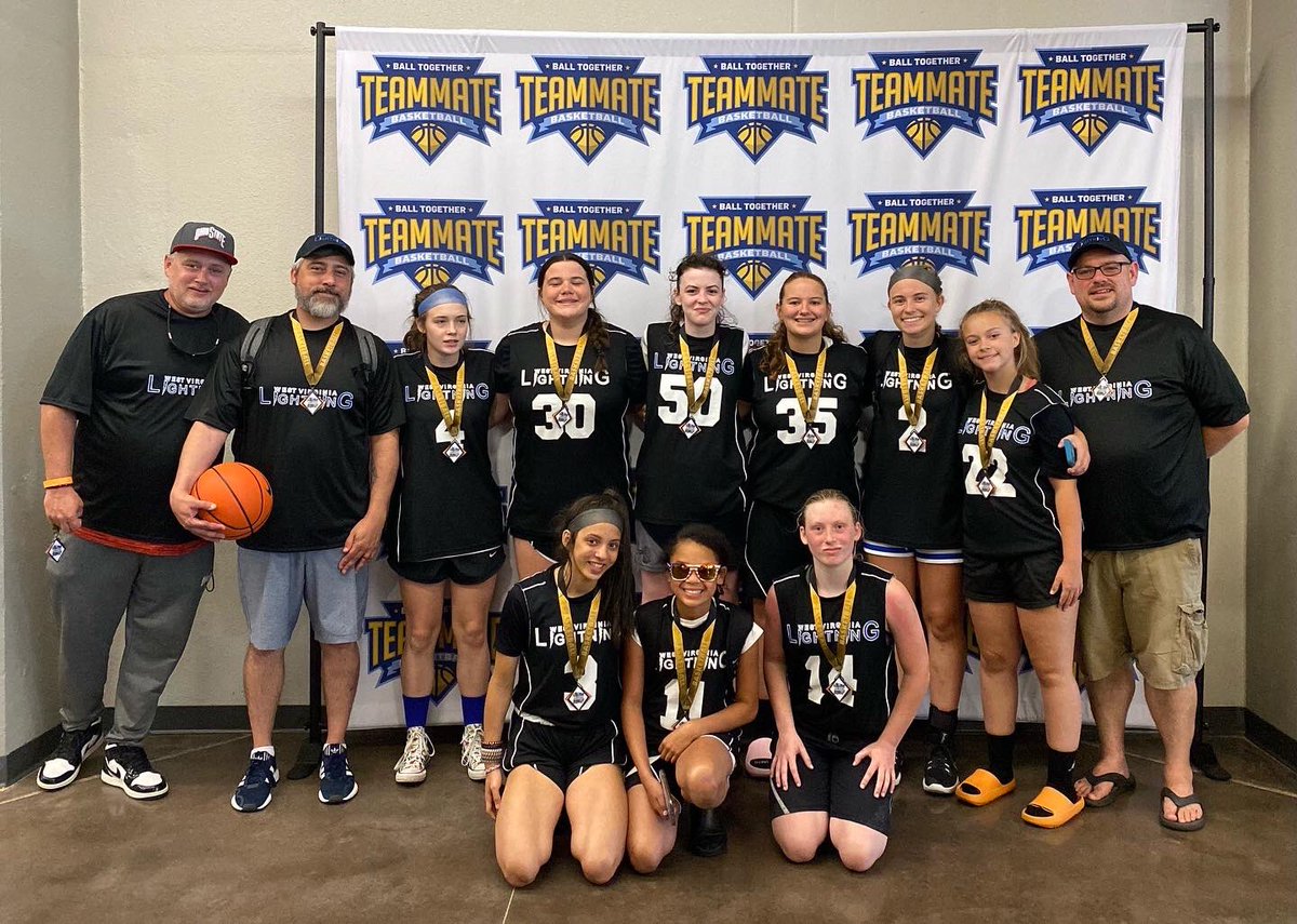__mollymurphy's tweet photo. My team WV Lightning plays at the civic center this weekend with #HeatCheckHoops Heres our schedule! @earnest_horn #GBA https://t.co/eYu6XdAVcg