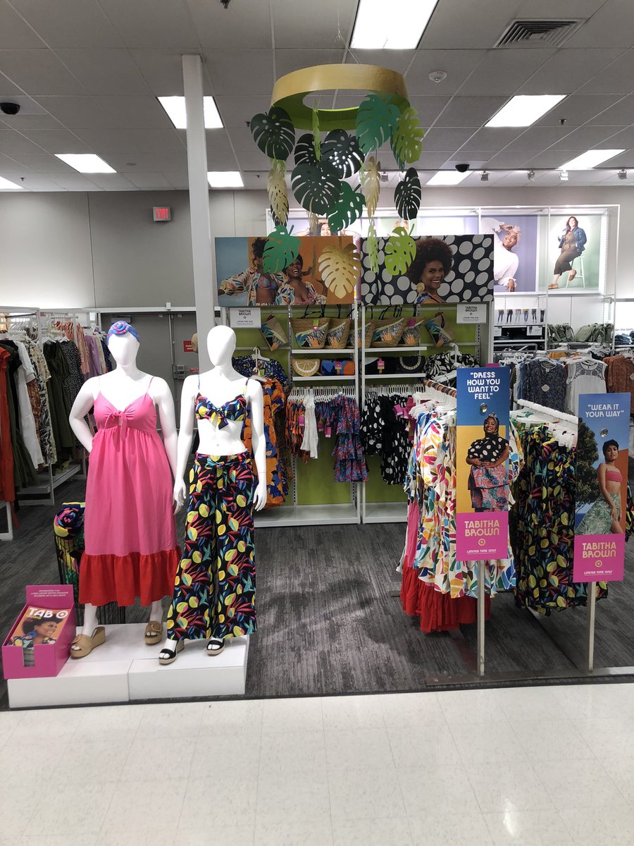 ToledoTarget's tweet image. This new collab is absolutely TABulous!! 🌿✨So fun, cute, and VIBRANT! #hellothere #TabithaBrown @settoselltarget @_TheNickOwens @GraceAtTarget @JenPeters77 @MelbaBaldesari @KyHolston @aleahmarie19