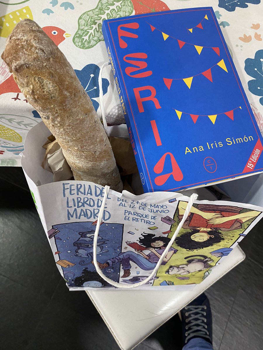 Constancio Medrano (@consmelu) on Twitter photo Pan y libros como Feria de <a href="/anairissimon/">Ana Iris Simón</a> …lo necesario… bueno y salud para disfrutarlos Pan y libros como Feria de <a href="/anairissimon/">Ana Iris Simón</a> …lo necesario… bueno y salud para disfrutarlos