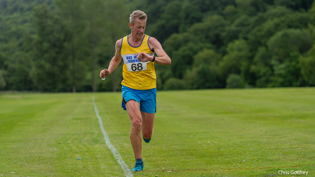 Samuel Priday won this year's Oke Croak race in Okehampton this morning, ahead of 2019 winner Tim Lenton.  2019 @teamgb mountain runner Kirsteen Welch was the first woman across the line, taking third place overall. okehamptonrunningclub.com/summer-series/… #Dartmoor #Okehampton