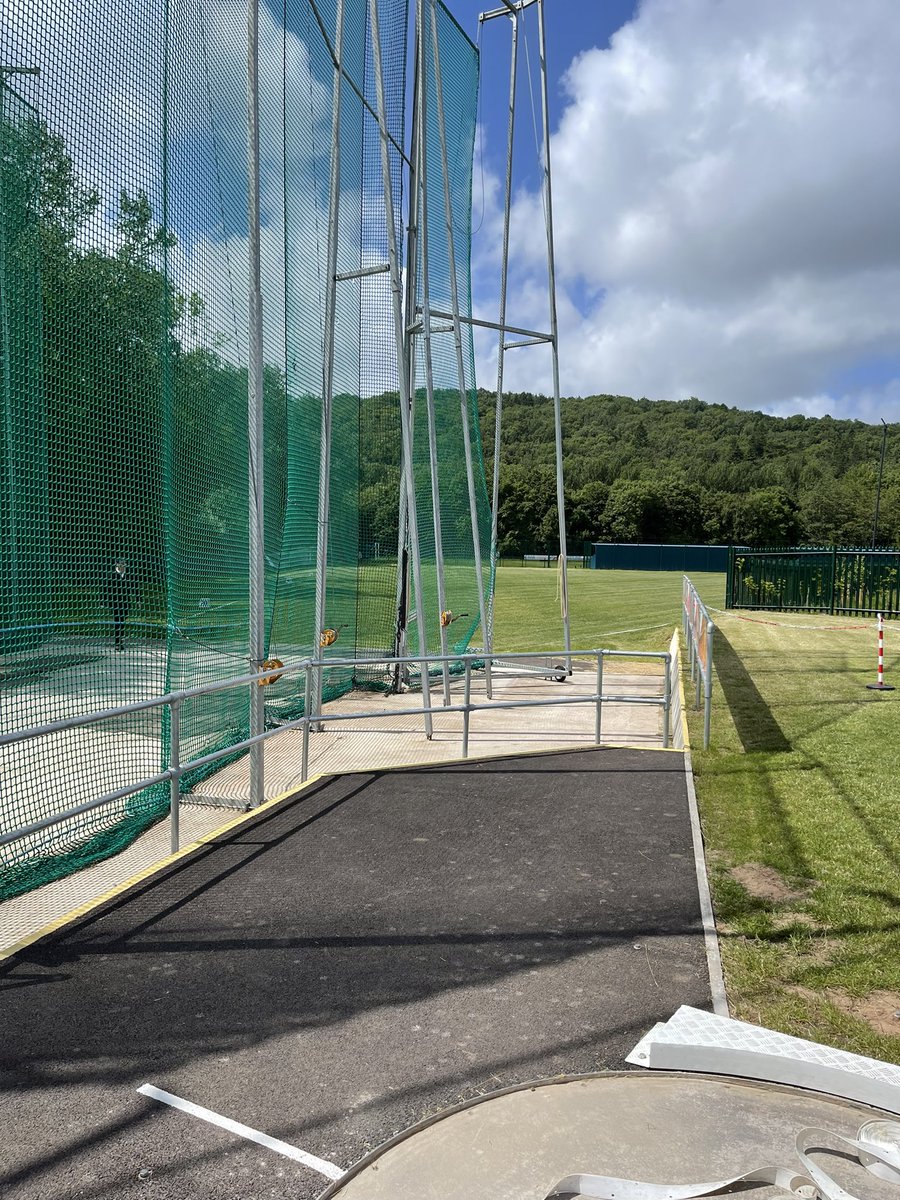 matthammer70's tweet photo. @WelshAthletics  U15 Championships at Cardiff, @AcNeath Harriers take the 123 in the Hammer!! Well done all athletes. 🔨 👊🏻🔨👊🏻 https://t.co/QxyUbg0J7N