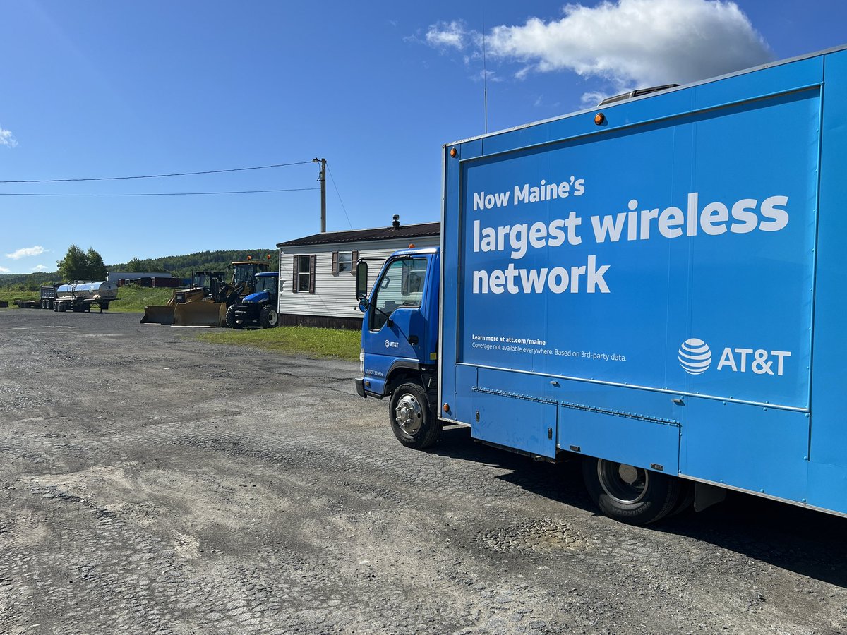 CurtChaput09's tweet photo. Up early this morning meeting a business customer in Madawaska, Maine getting them switched to #MainesLargestNetwork @DoodyJesse @JessRacine8 @emilywiper @LillardDerick @TheRealOurNE https://t.co/xD1jFhlzIo